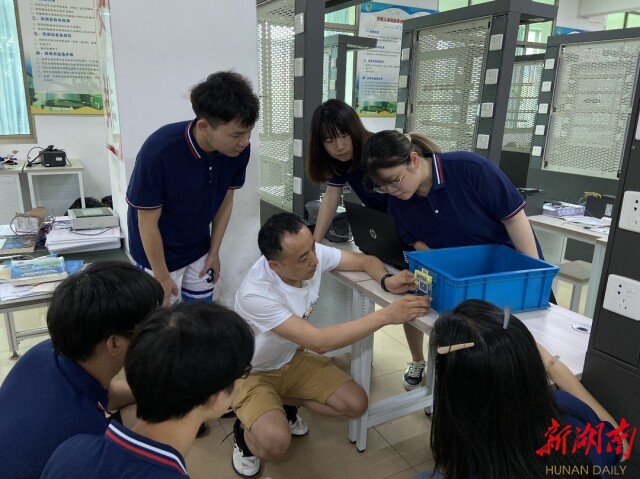 西甲联赛官网:职业教育让人们的生活更美好