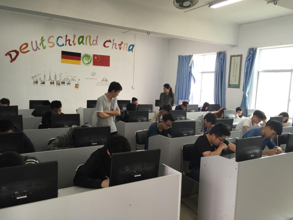 词汇竞赛现场